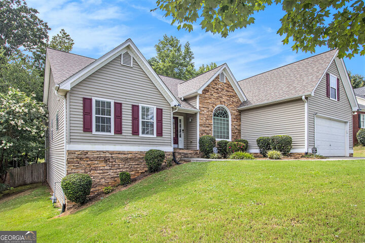 Property Photo:  2667 Links Overlook Drive  GA 30019 