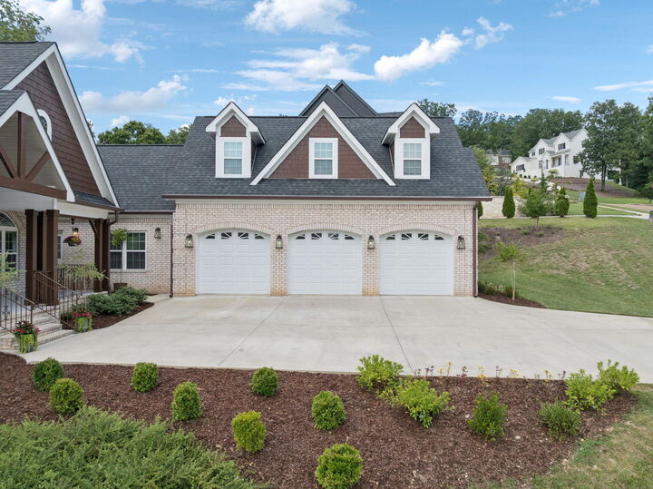 Property Photo:  717 Pembridge Circle  TN 37312 