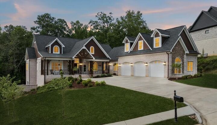 Property Photo:  717 Pembridge Circle  TN 37312 