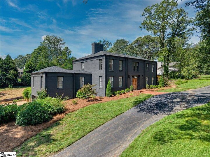 Property Photo:  300 E Seven Oaks Drive  SC 29605 