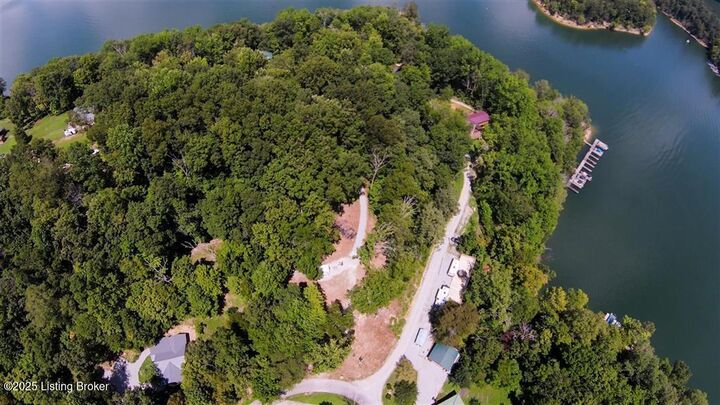 Property Photo:  813 Lakeshore Drive Dr  KY 42259 