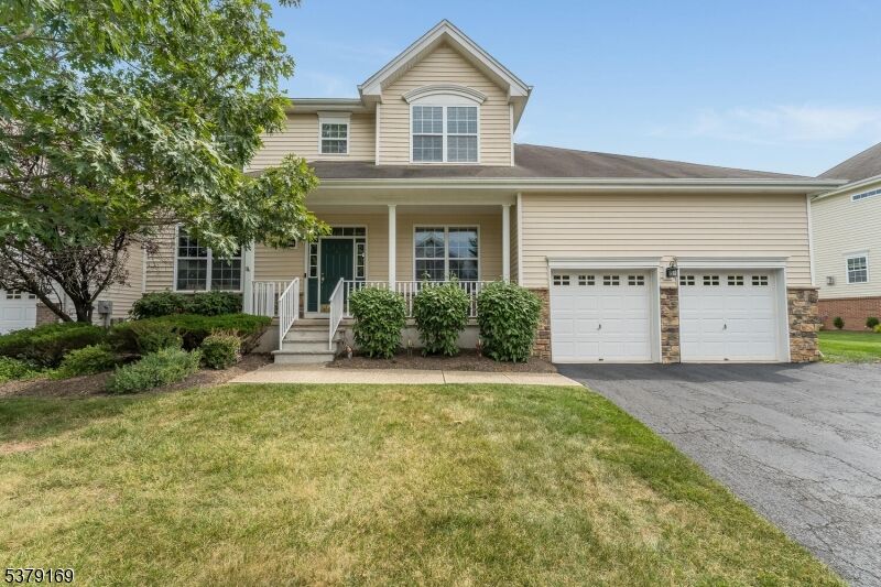 Property Photo:  5 Stable Ln  NJ 08822 