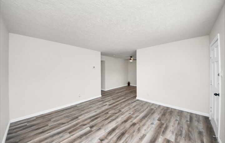 Property Photo:  2110 Melbourne Street 1  TX 77026 