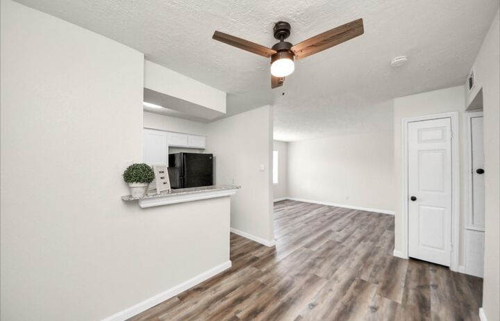 Property Photo:  2110 Melbourne Street 1  TX 77026 