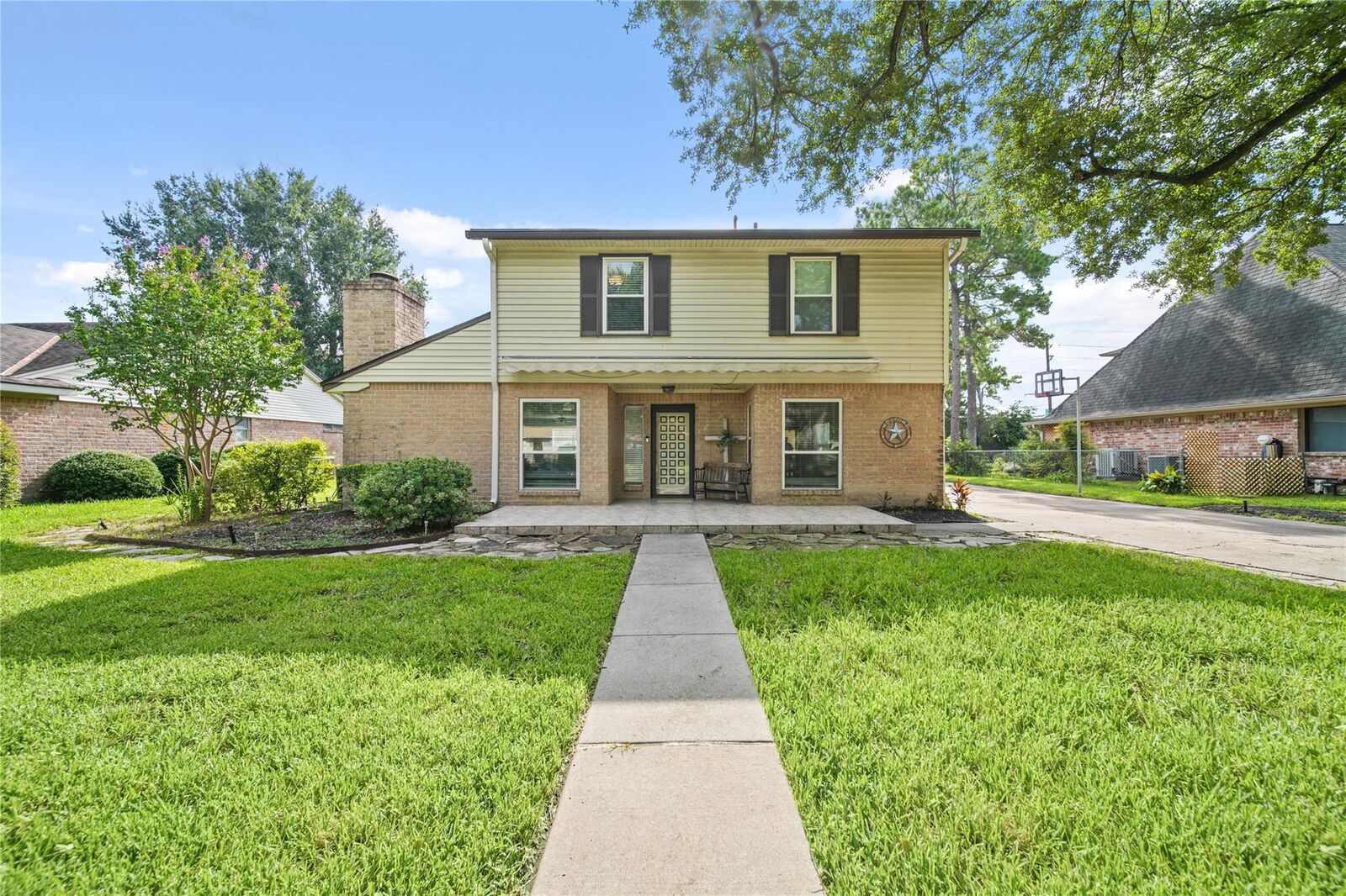 Property Photo: 8406 Argentina Street TX 77040