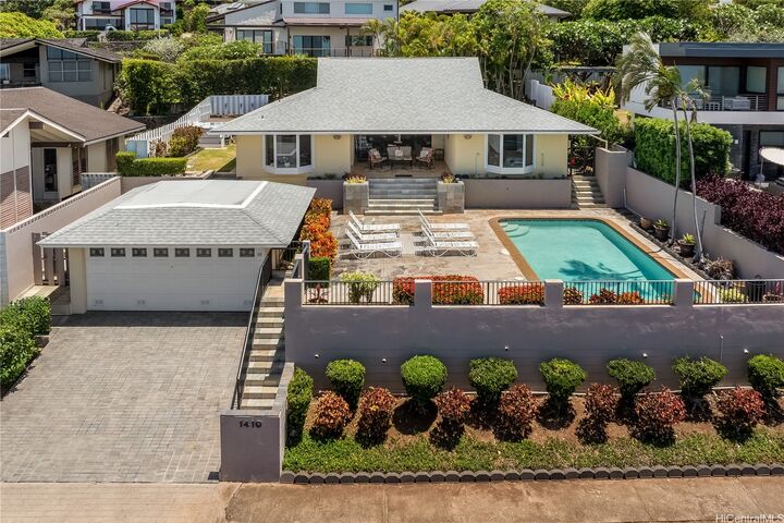 Property Photo:  1410 Ehupua Street  HI 96821 