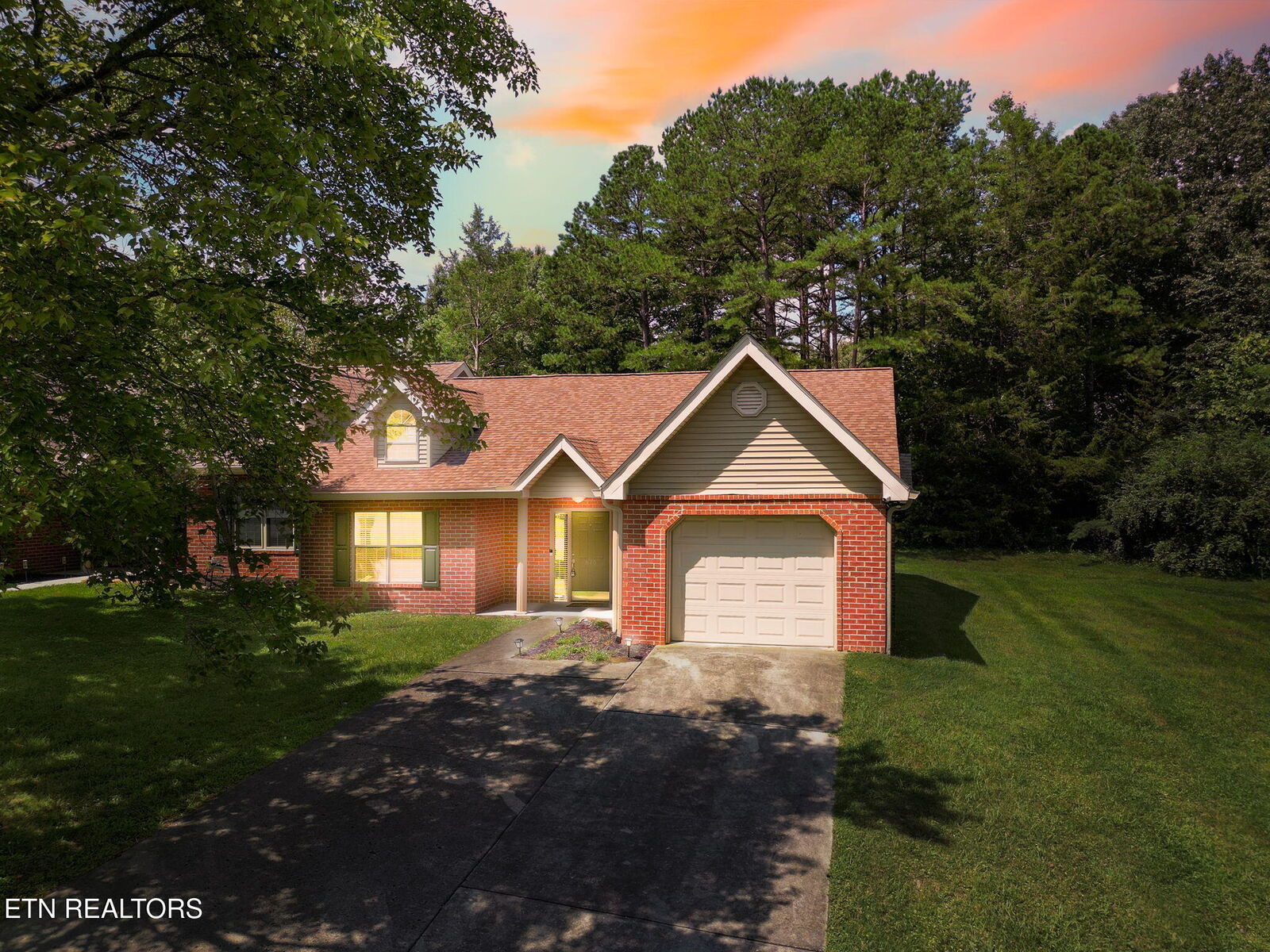 Property Photo:  826 Gresham Rd  TN 37918 