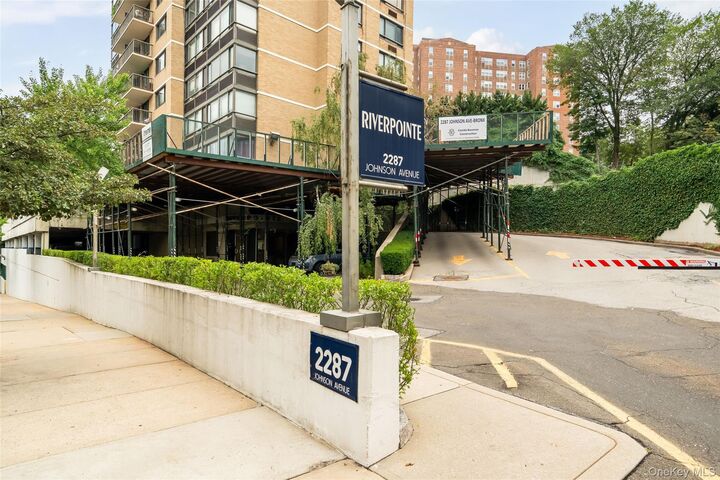 Property Photo:  2287 Johnson Avenue 10B  NY 10463 