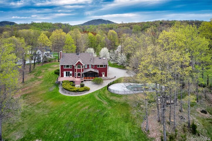 Property Photo:  14 Stonewall Court  NY 10990 