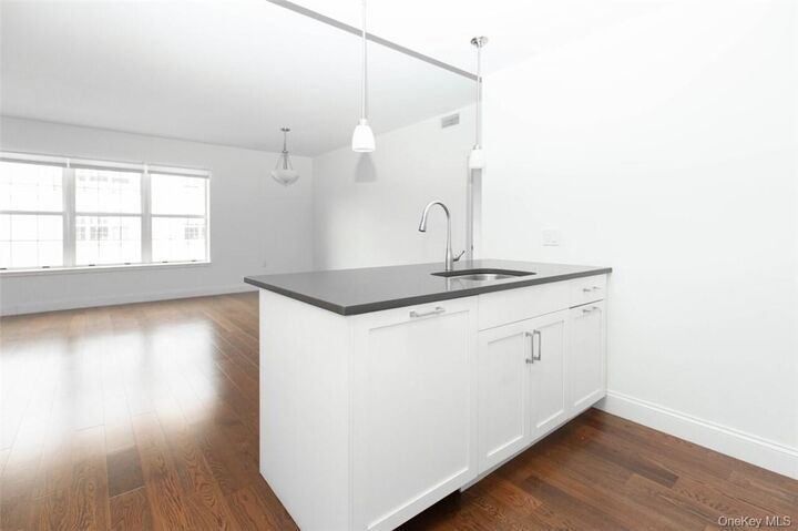 Property Photo:  10 Byron Place 604  NY 10538 