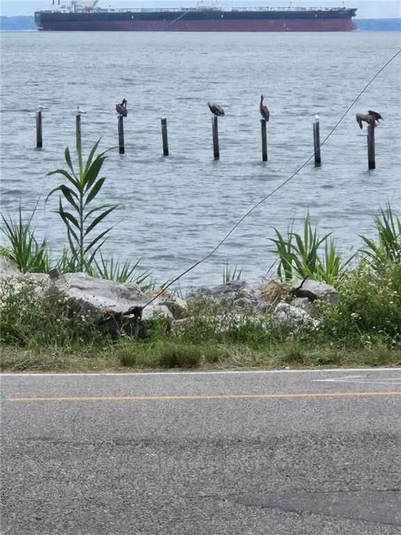 Property Photo: 3414 Bay Front Road AL 36605