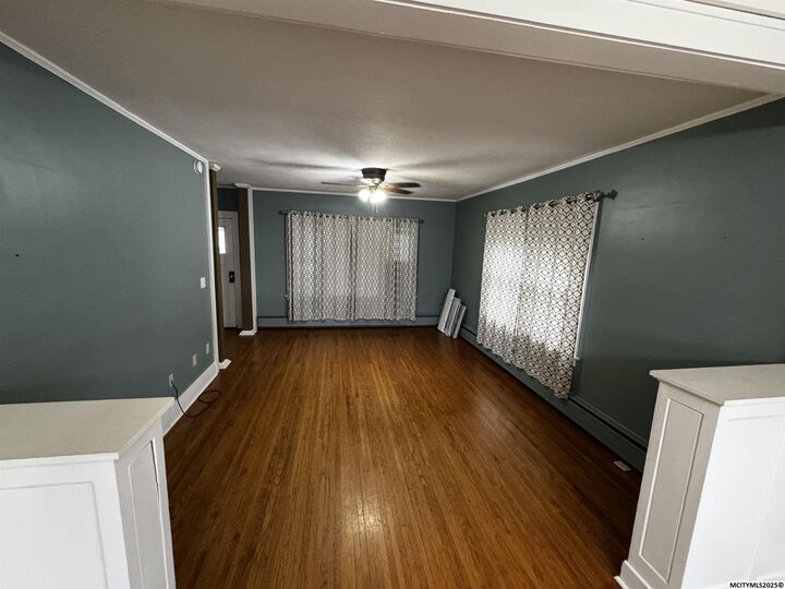 Property Photo:  802 5th Ave N  IA 50459 