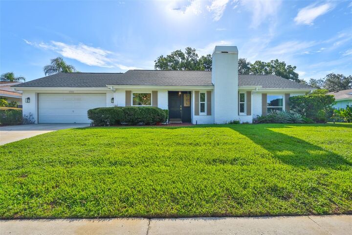 Property Photo:  13562 Lake Magdalene Drive  FL 33613 