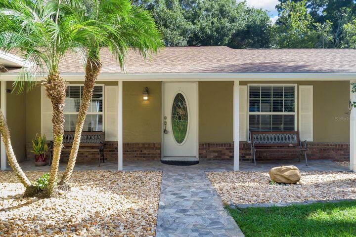 Property Photo: 2619 W Ponkan Road FL 32712