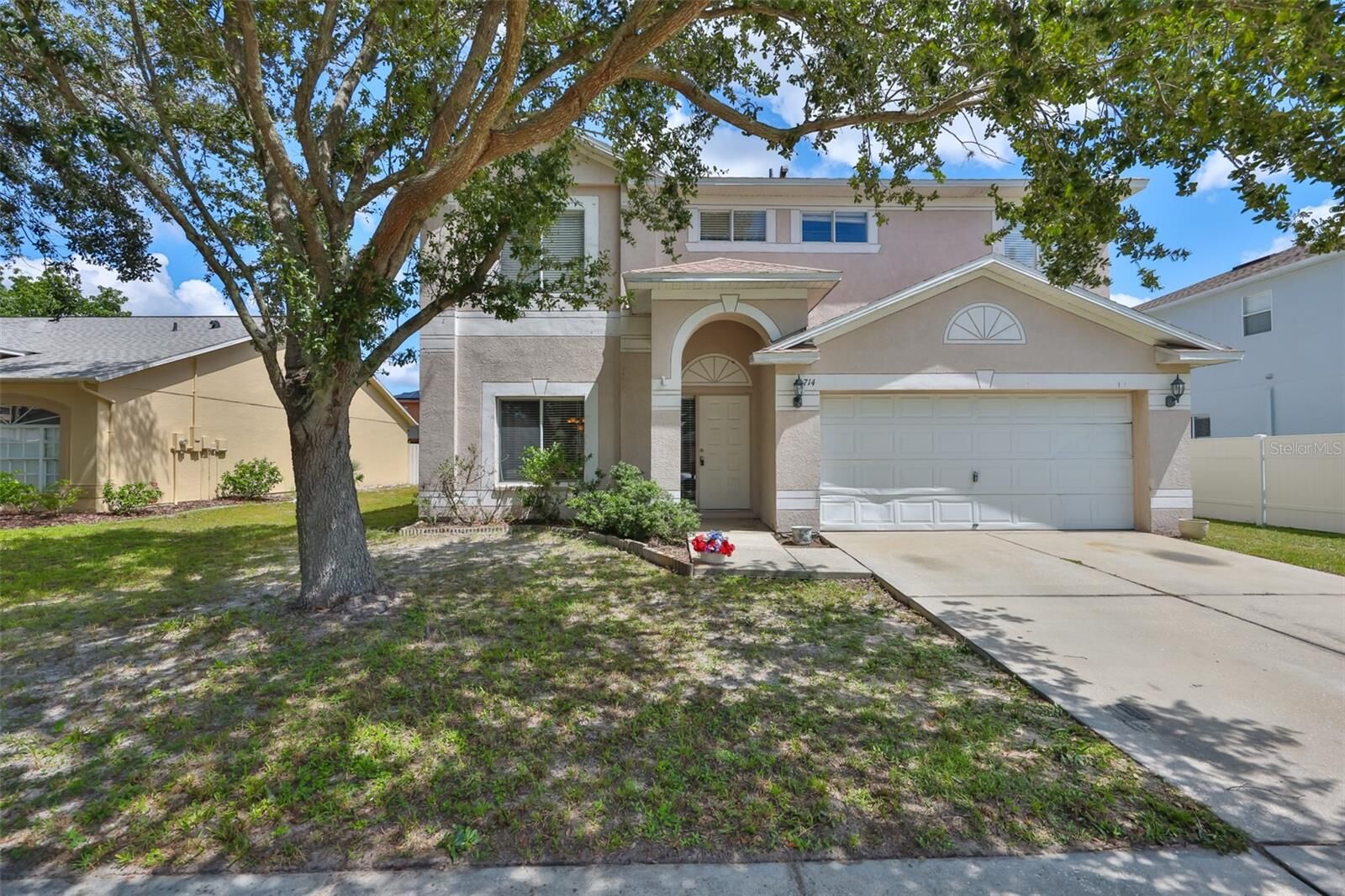 Property Photo:  12714 Longcrest Drive  FL 33579 