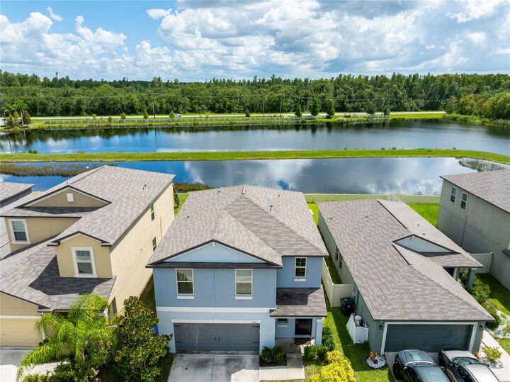Property Photo: 4212 Unbridled Song Drive FL 33573