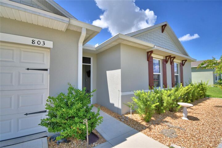 Property Photo: 803 Auburn Grove Court FL 33823