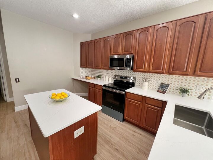 Property Photo: 700 Little Hampton Lane FL 34734
