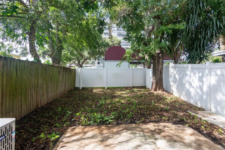 Property Photo: 3202 W De Leon Street B FL 33609