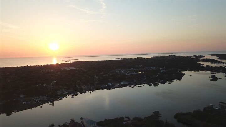 Property Photo:  523 Doric Court  FL 34689 