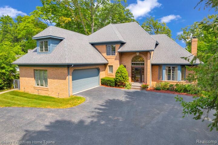 2620 Strawberry Lane  Port Huron MI 48060 1725 photo