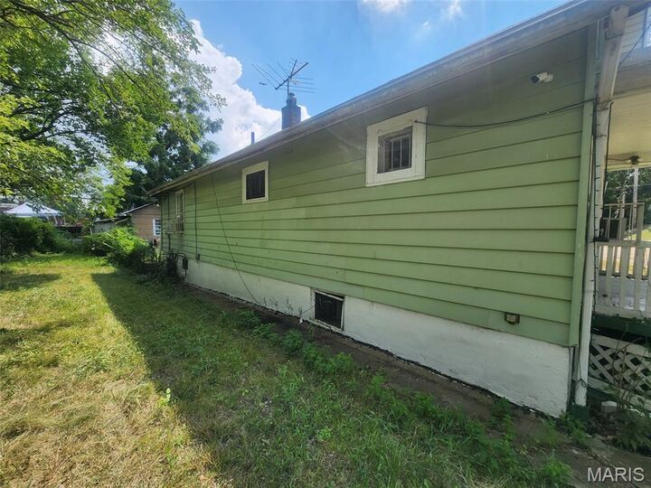 Property Photo: 5626 Vivian Place MO 63136