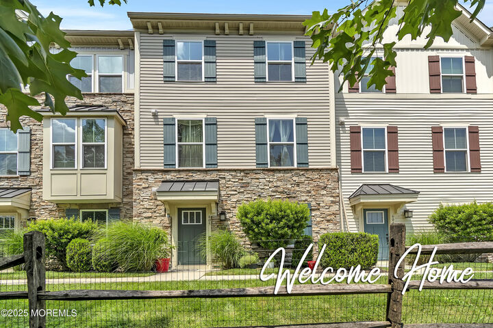 605 Bayside Court 605  South Amboy NJ 08878 photo