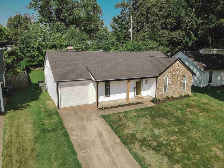 Property Photo: 5724 Jardin Pl TN 38141