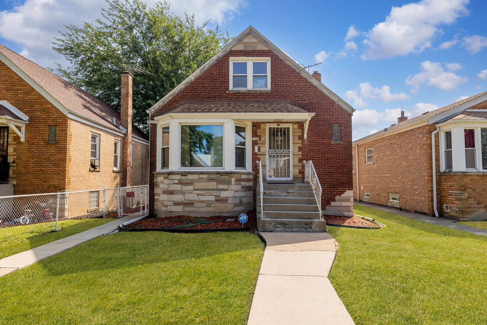 Property Photo:  7917 S Christiana Avenue  IL 60652 