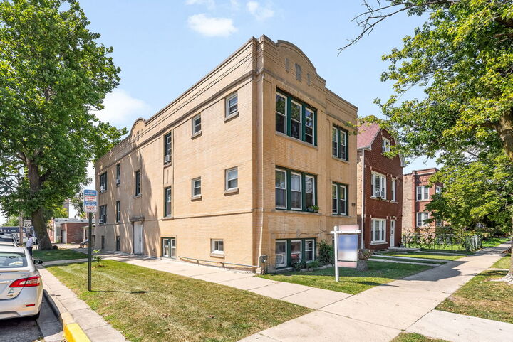 Property Photo: 5501 W 24th Street IL 60804