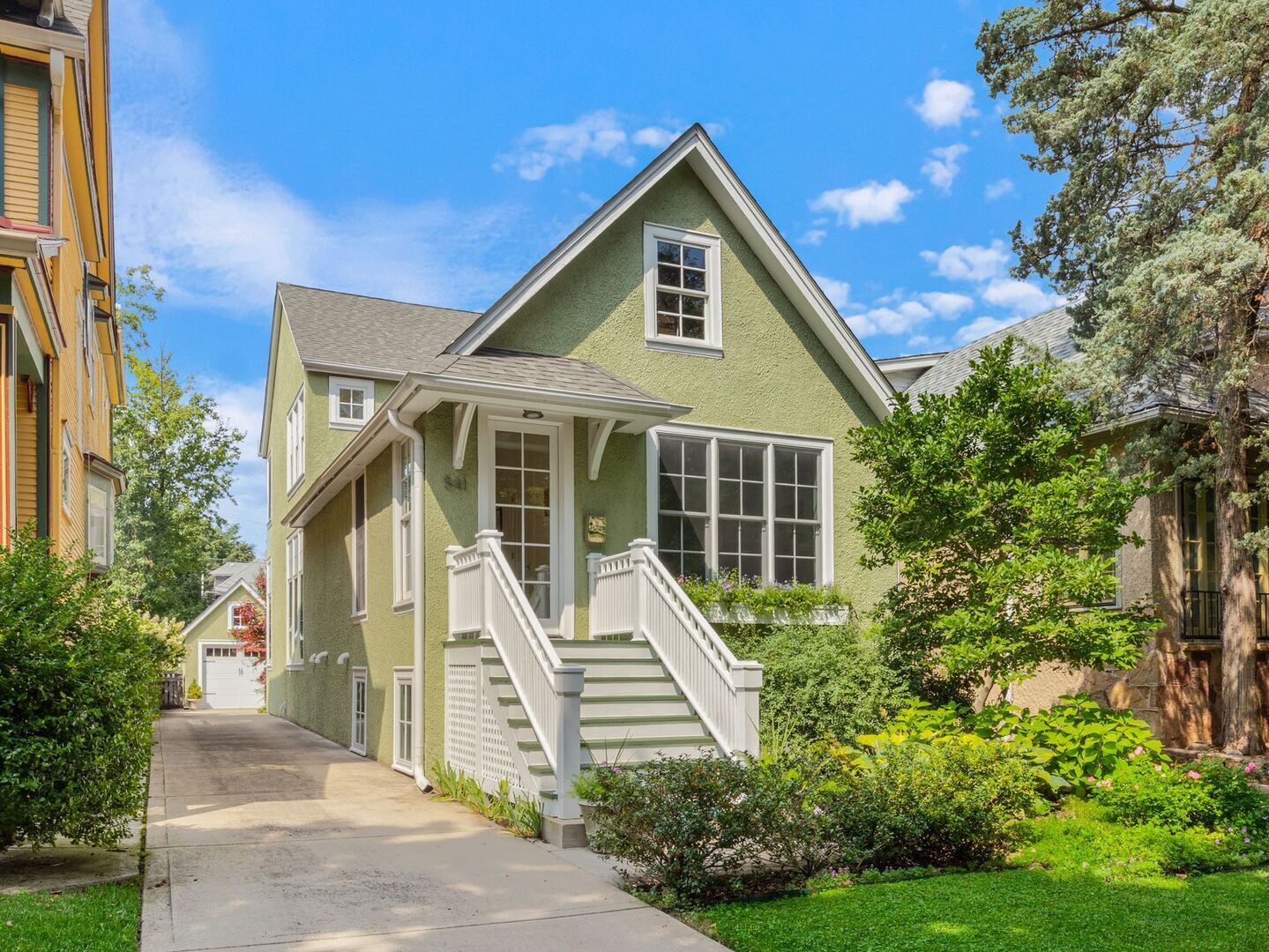 Property Photo:  541 Woodbine Avenue  IL 60302 