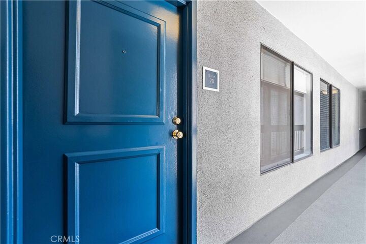 Property Photo:  1940 N Highland Avenue 70  CA 90068 