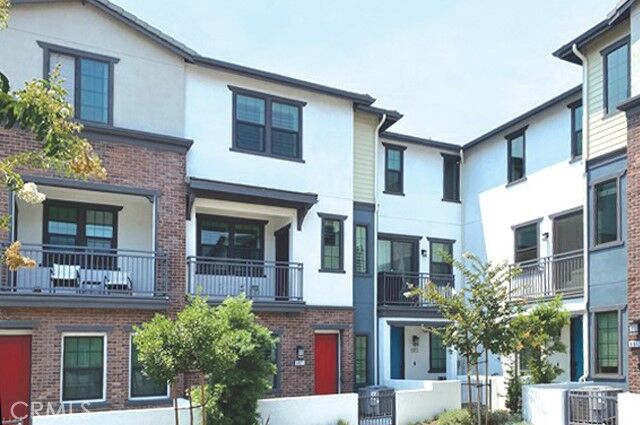 Property Photo:  6921 Cottonwood Lane  CA 90621 