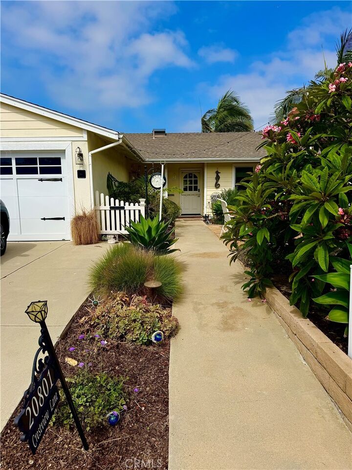 Property Photo:  20801 Crestview Lane  CA 92646 