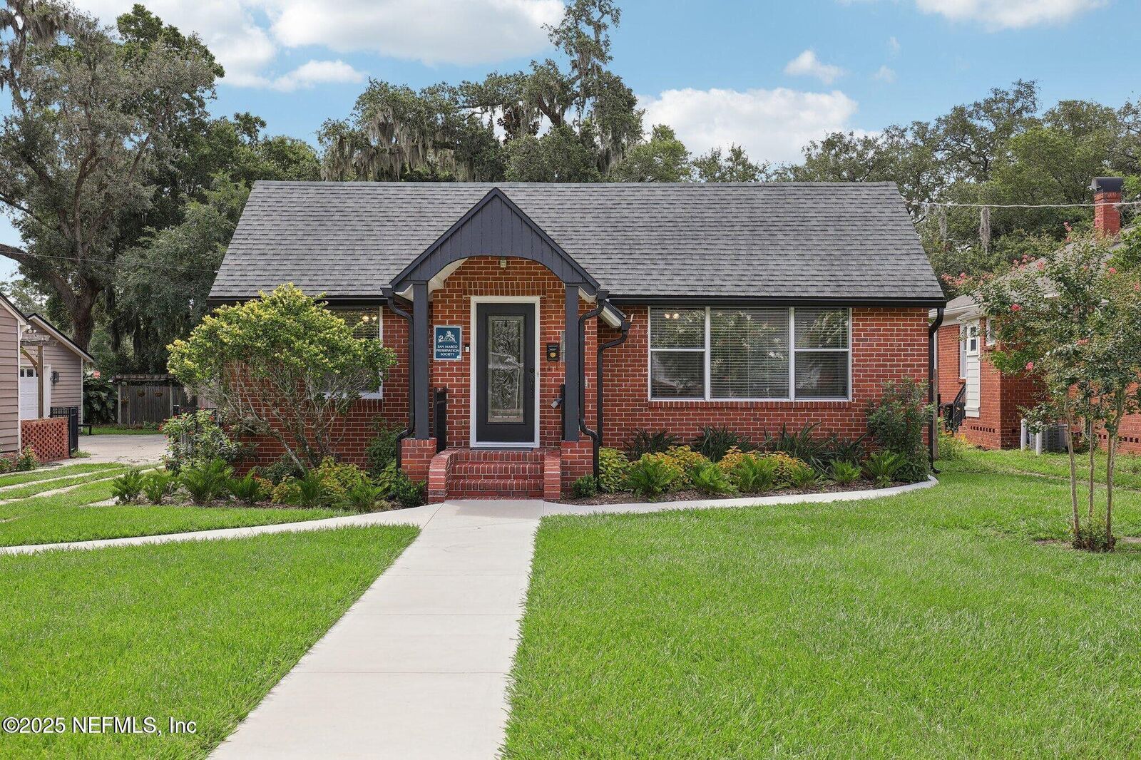 Property Photo: 3929 Gadsden Road FL 32207