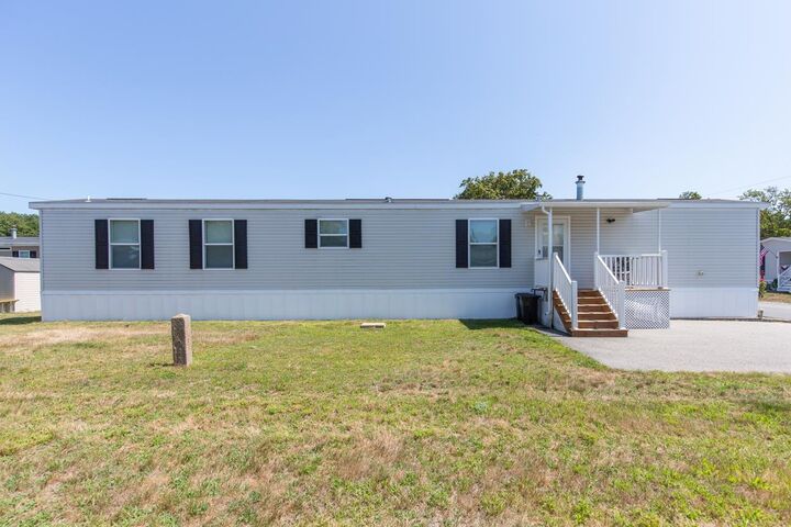 Property Photo:  63 Caddy Drive  NH 03079 