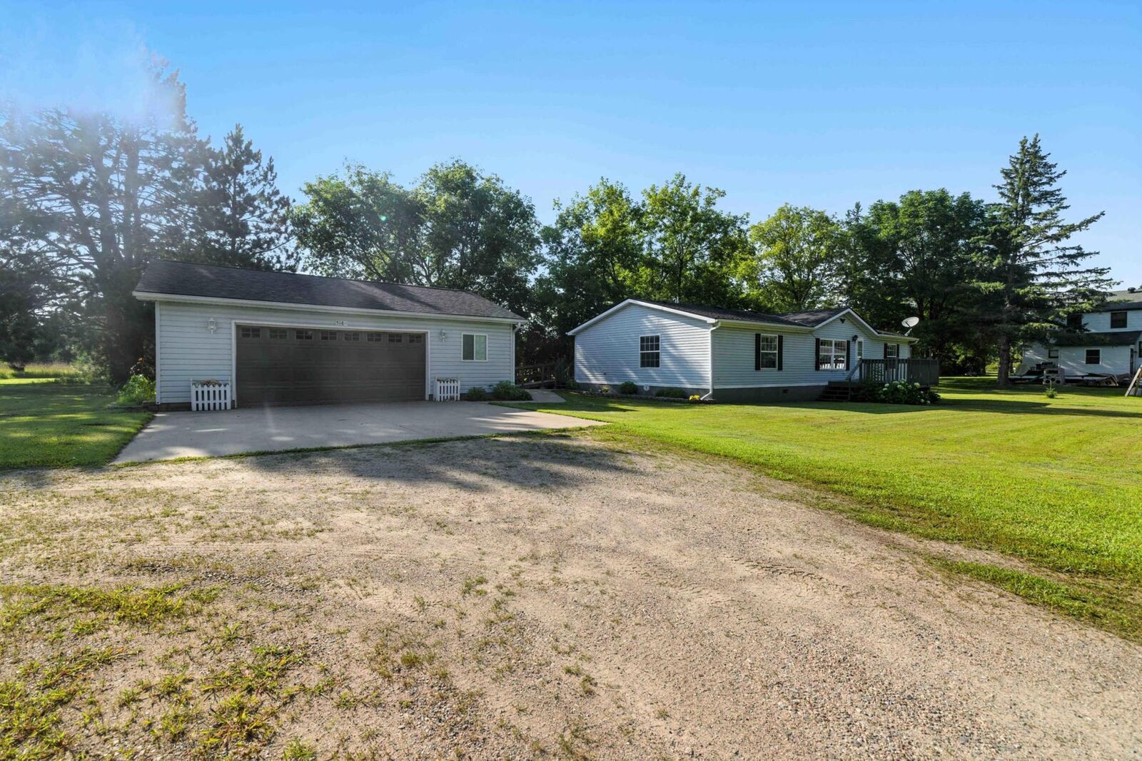 Property Photo:  518 1/2 W 4th Street S  MN 56473 