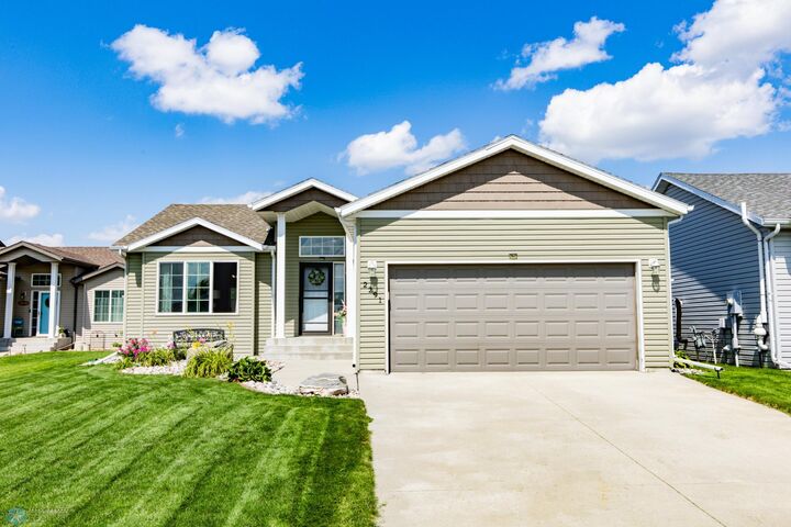 2291 67th Avenue S  Fargo ND 58104 photo