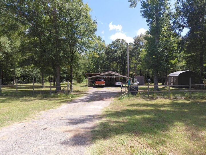 Property Photo: 10855 Winrock Road LA 71060