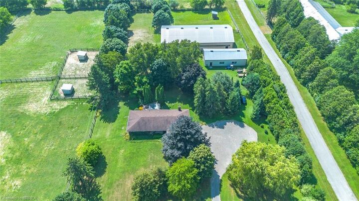 124 Governor'S Road E  Brantford ON N3L 3E1 photo