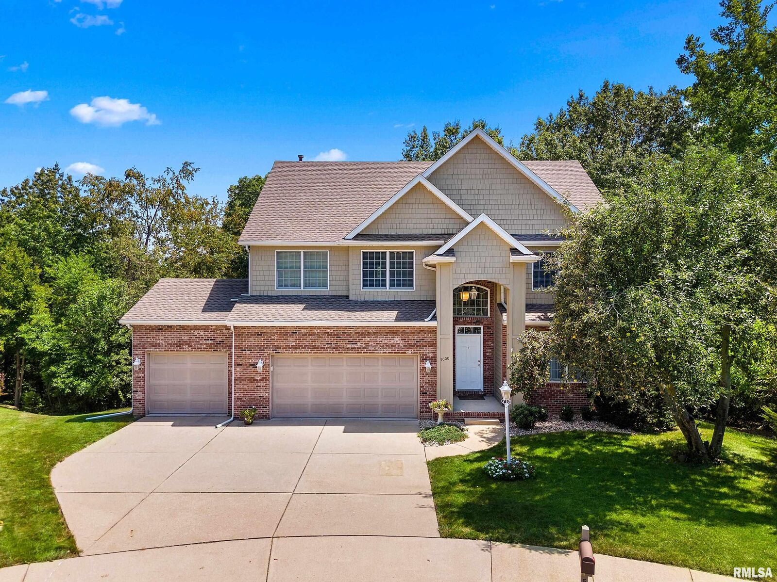 Property Photo:  5000 W Newcastle Drive  IL 61615 