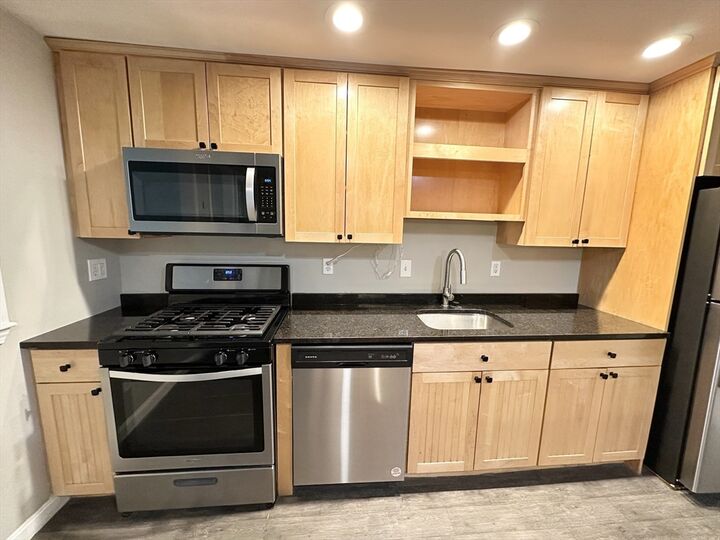 Property Photo:  655 West Lowell Avenue 12  MA 01830 