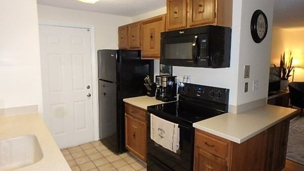 Property Photo:  34 Walden Drive 4  MA 01760 