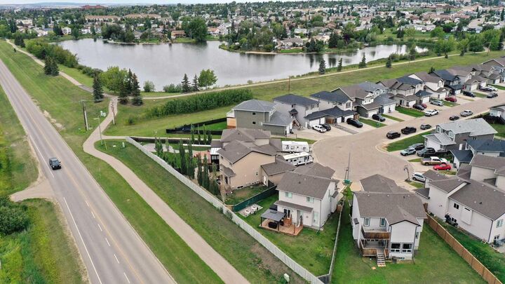 Property Photo: 10102 87 Street AB T8X 0M5