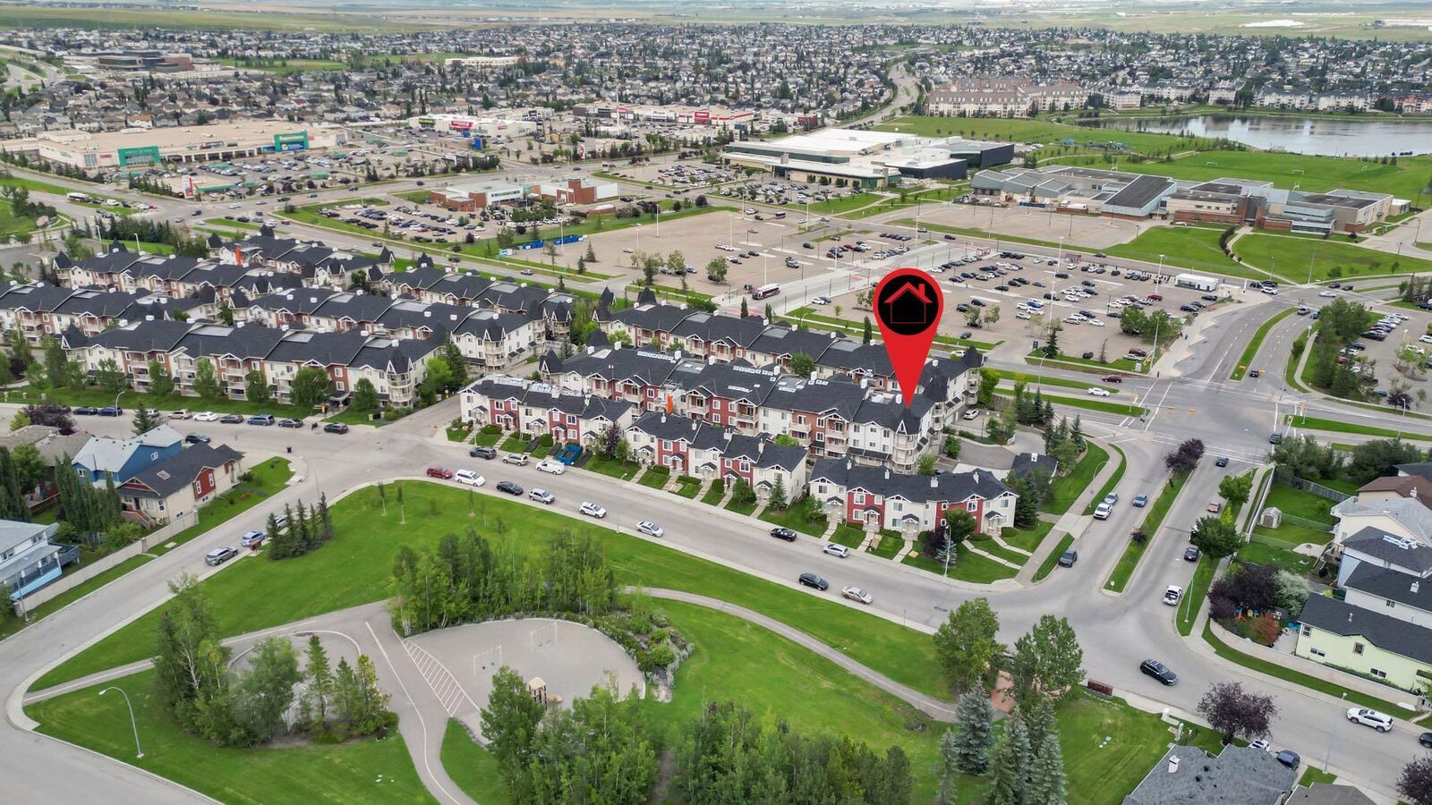 Property Photo:  70 Panamount Drive NW 8318  AB T3K 6G7 