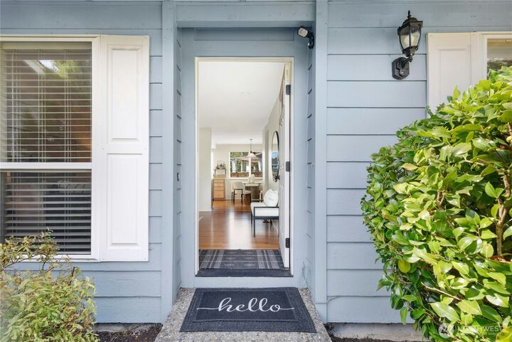 14241  112th Avenue NE  Kirkland WA 98034 photo