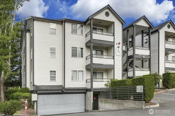 10824 SE 170th Street 201  Renton WA 98055 photo
