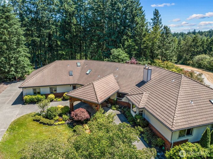 Property Photo:  33122  181st Avenue SE  WA 98092 