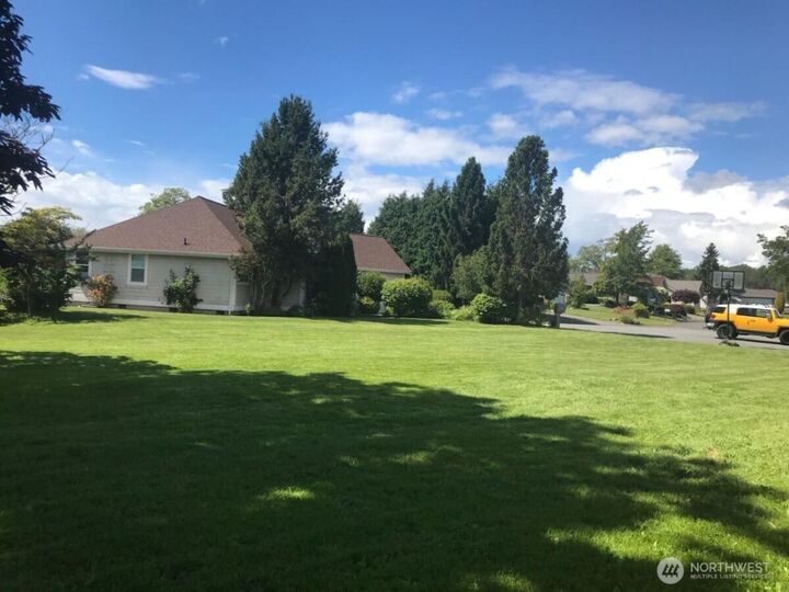 Property Photo:  4761  Sawgrass Way  WA 98230 