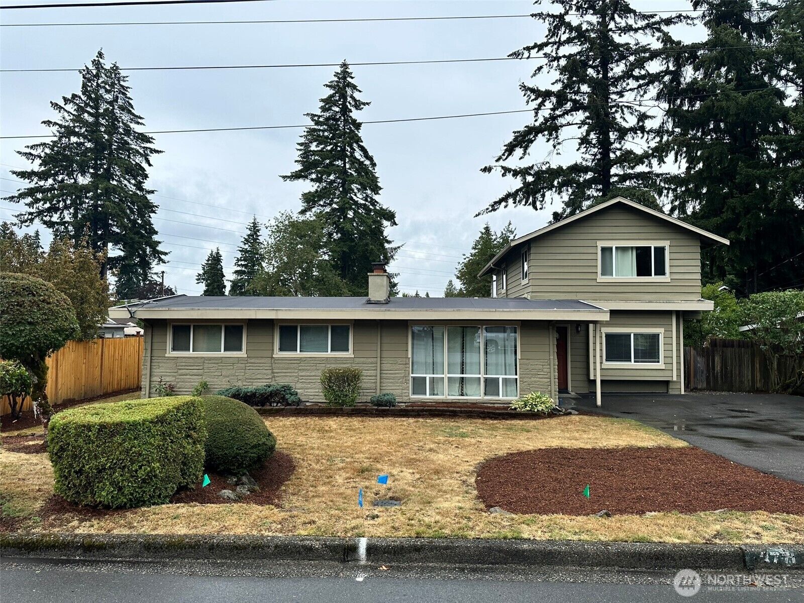 Property Photo:  3771  138th Place SE  WA 98006 